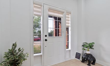 For Lease - 107 Frenchpark Circle, Brampton, Ontario - Photo 3