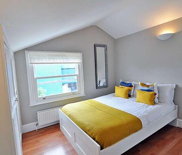 Room F, Loftus Road, Shepherds Bush, London, W12 - Photo 1