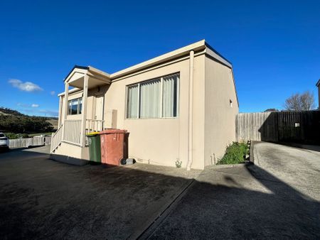 Neat and tidy Villa - Photo 2