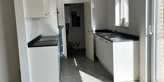 Appartement te huur in Hoevenen voor € 975 met 2 slaapkamers - Photo 3