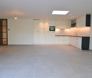 Exclusief gelijkvloers appartement met garage in centrum Rekkem! - Foto 6