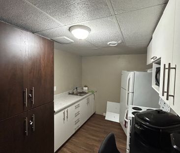 City Park - 2 Bedroom/1 Bathroom Lower Unit - 1108 33rd St E - Photo 6