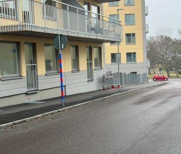 Södra Vårvindsgatan, Göteborg - Photo 2