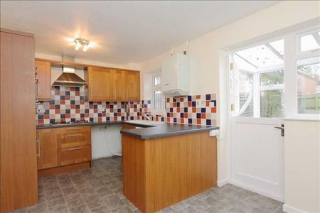 3 bedroom semi-detached house to rent - Photo 3