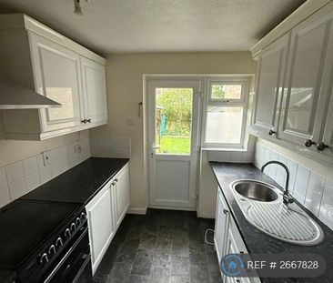 3 bedroom semi-detached house to rent - Photo 6