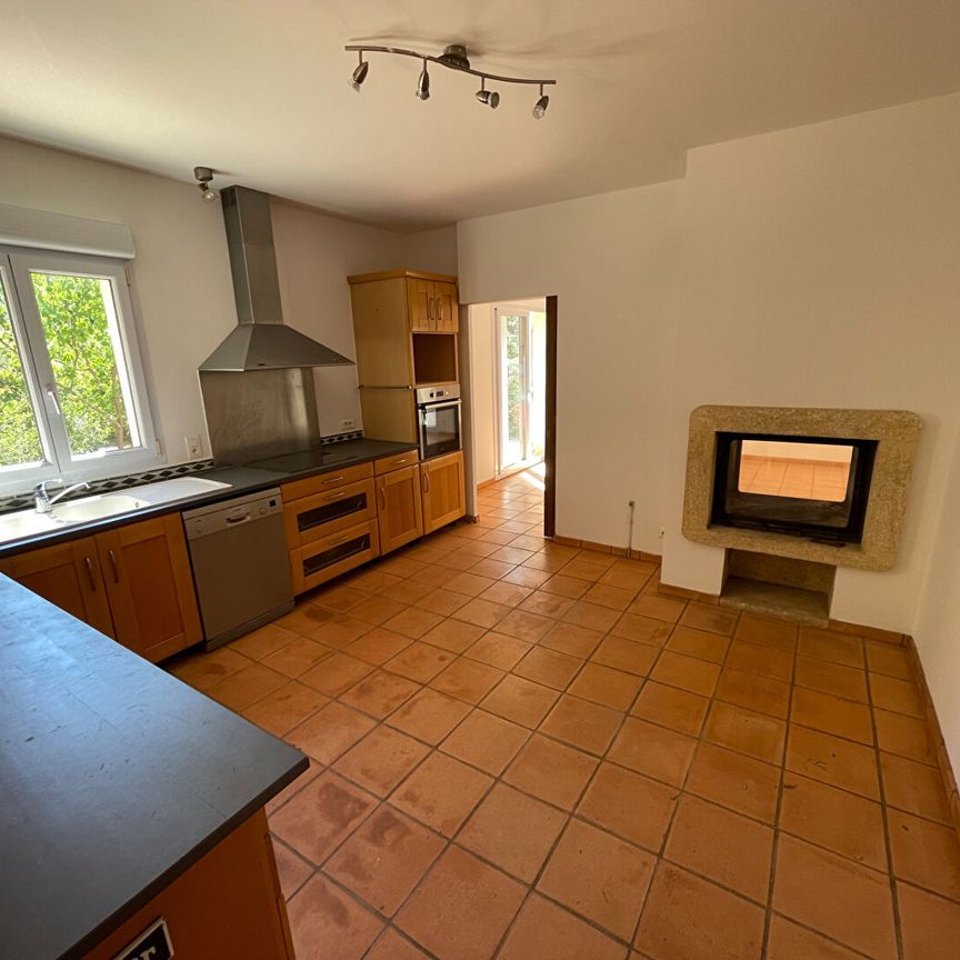 VILLA ROGNES 211M² - Photo 1