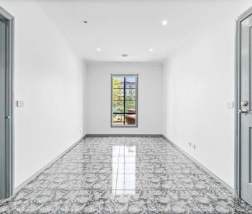 Stunning Family Home in Roxburgh Park with Multiple Living - Photo 5