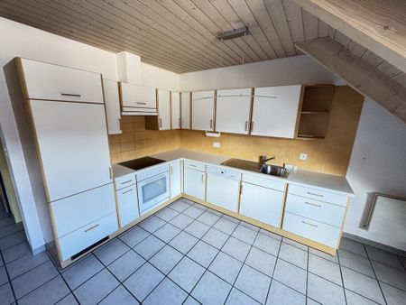 Bright and spacious duplex - Photo 5