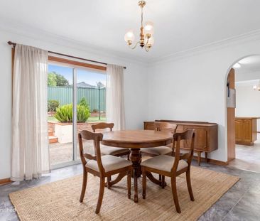 Large Family Home in a Prime Location - Photo 3