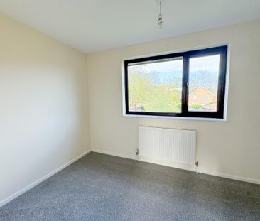 2 bedroom semi-detached house to rent - Photo 4