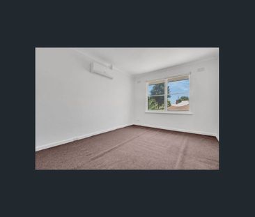 Inner-north living with comfort and convenience - Photo 4