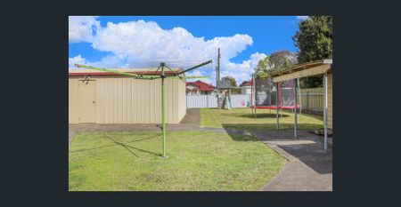 INSPECT: Wednesday 12th November, 2:00pm to 2:15pm - Photo 3