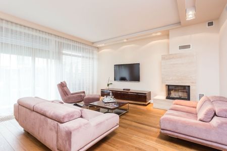 Dom dla rodziny 280m2, 6 pokoi, Bielawa - Photo 3