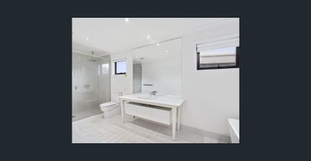 Stunning two-story, three-bedroom home! - Photo 4