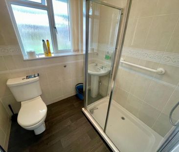 4 bedroom detached bungalow to rent - Photo 6