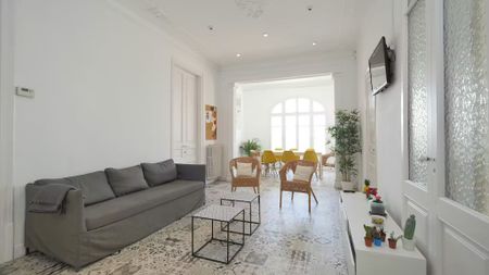 Carrer Gran de Gràcia, Barcelona, Catalonia 08012 - Photo 4