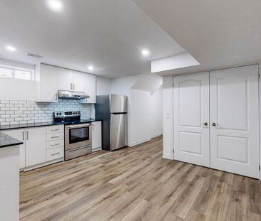 For Lease - 179 Summerlyn Trail, Bradford West Gwillimbury, Ontario - Photo 2