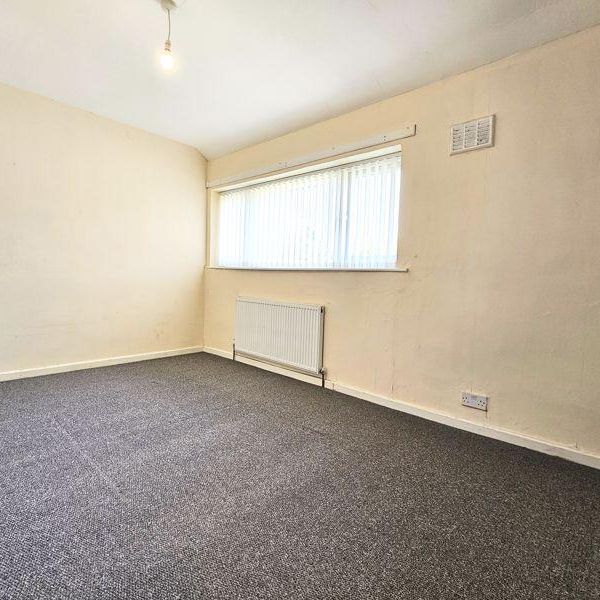 3 bedroom end of terrace house to rent - Photo 1