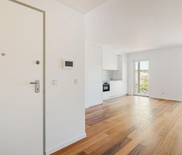 2 room luxury Flat for rent in Lisbon - Photo 4
