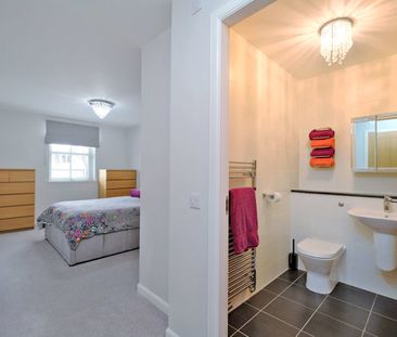 Flat F, 124 North Deeside Road, AB14 0RS, Peterculter - Photo 6