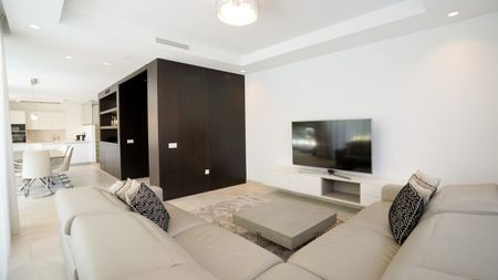 El Paraiso, Estepona East, Estepona, Andalusia 29680 - Photo 5