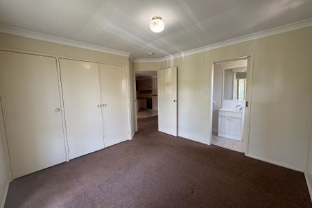 2/33 Creedon Drive - Photo 2