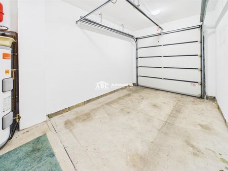 Albert Road, NW7 4RX, London - Photo 4