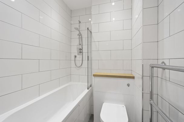 Queensway, Notting Hill, W2, London - Photo 1
