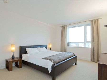 A stunning one bedroom apartment with a private balcony. - Photo 5