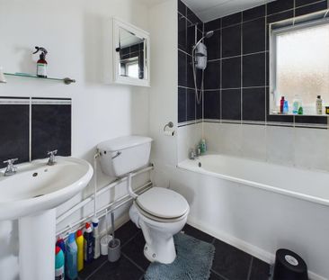 2 bedroom maisonette to rent - Photo 6