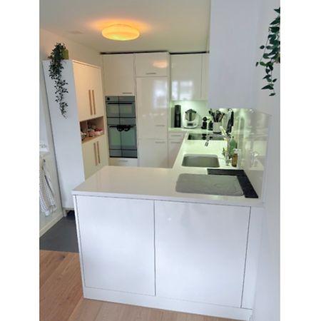 2½ Zimmer-Wohnung in Zürich - Kreis 2, möbliert, auf Zeit - Photo 3