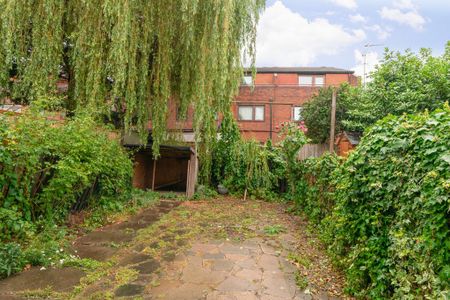 1 bedroom in a house share to rent - Photo 5