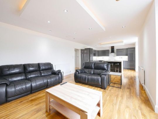 2 bedroom flat to rent - Photo 1