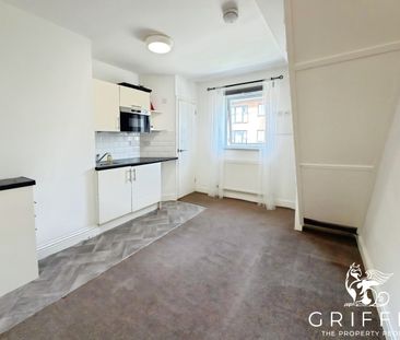 London Road, Grays, RM20 - Photo 1
