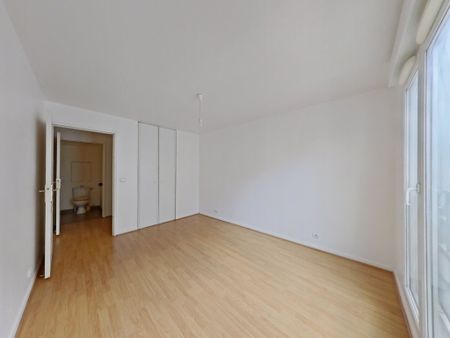Location Appartement 2 pièces 50m² PARIS 20ème - Photo 3
