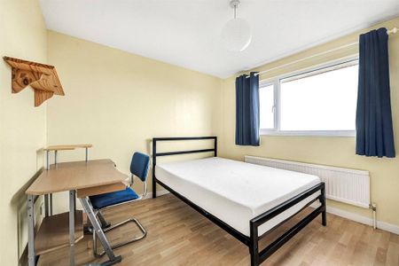 5 bedroom link detached house to rent - Photo 5