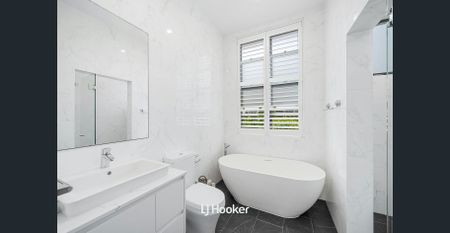 Classic Beauty in Modern Style - Spacious and Convenient - Photo 5