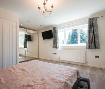 21 Wisley Way - Photo 3