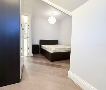 2 Bed Flat, Heath Street, NW3 - Photo 6