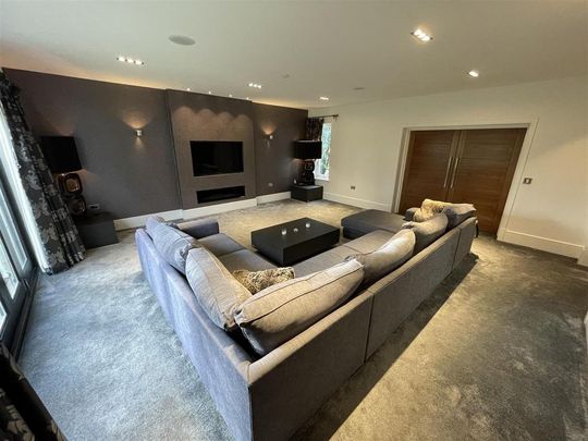 6 bedroom house to rent - Photo 1