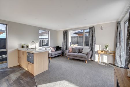 Modern 2-Bedroom home in sought-after Mosgiel - Photo 2