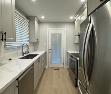 For Lease - 8 Redwood Court Unit# Upper, Barrie, Ontario - Photo 2