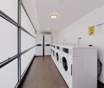 Standard Studio - Photo 3