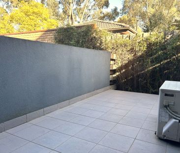 Convenient Low Maintenance 1 Bedroom Apartment in Prime Location! - Photo 3