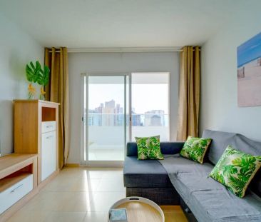 Apartamento de alquiler en Calle Calle de Londres, Rincón Alto - Photo 2
