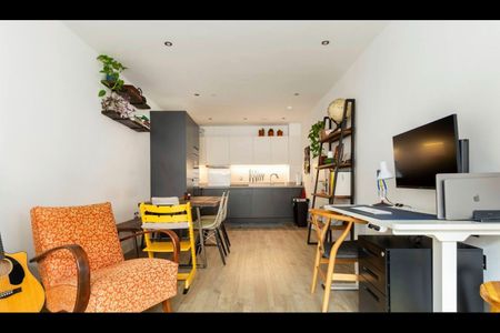 2 Bed Flat, Rookwood Way, E3 - Photo 2