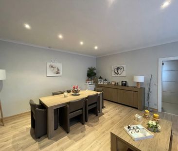 UITBERGEN - Gerenoveerde hoekwoonst vlakbij de dorpskern. - Foto 6