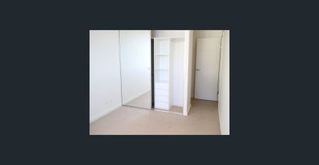 Spacious Hurstvile apartment located in East Quarter. - Photo 4