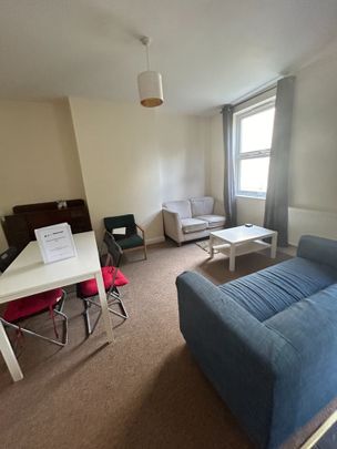 5 Bed Terraced House, Horfield Road, BS2 - Photo 1