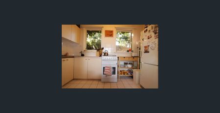 Fantastic city-edge lifestyle - Photo 5